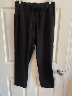 Women’s LuLuLemon pants size 8